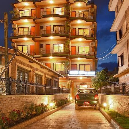 Hotel Crystal Palace Покхара Екстер'єр фото