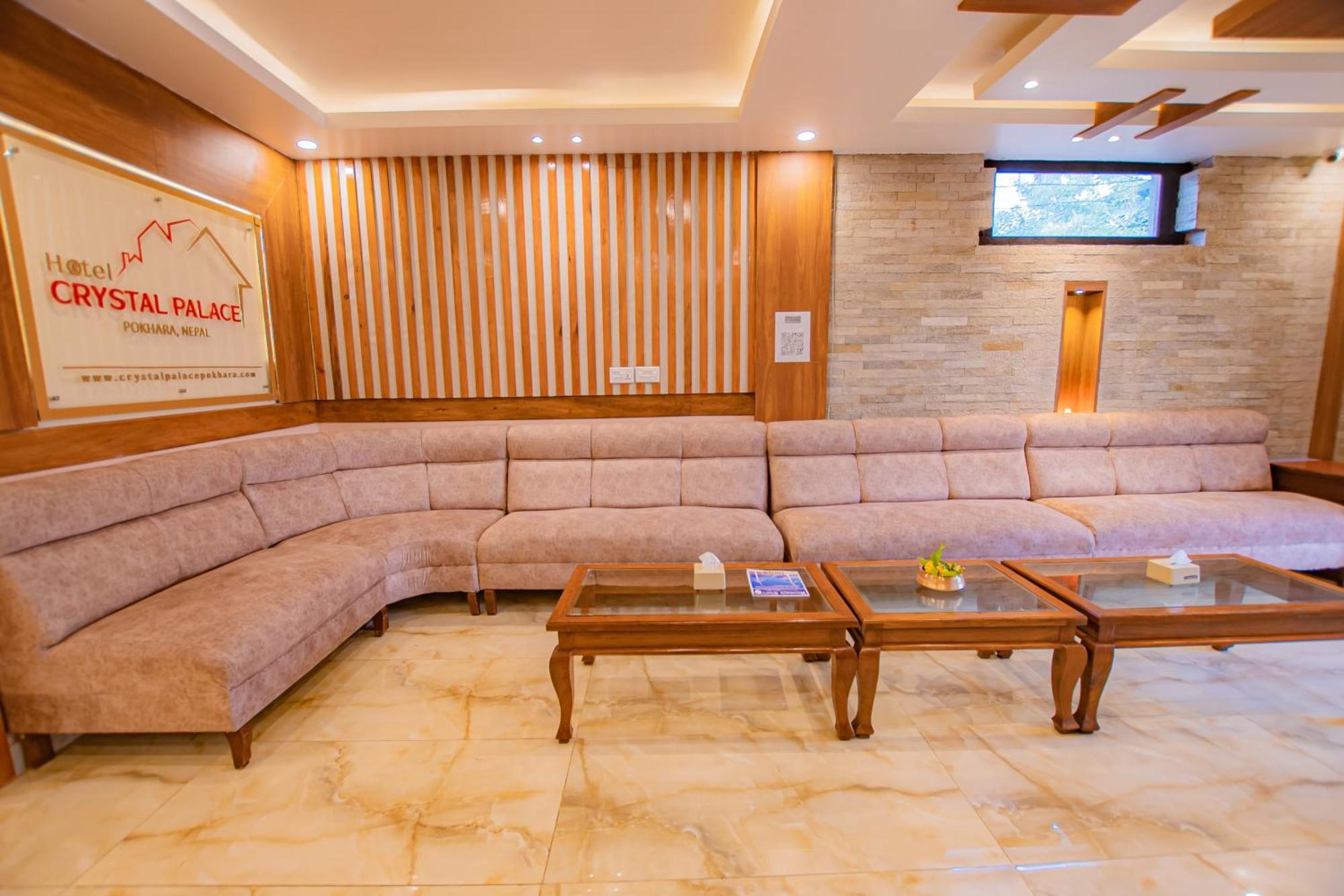 Hotel Crystal Palace Покхара Екстер'єр фото