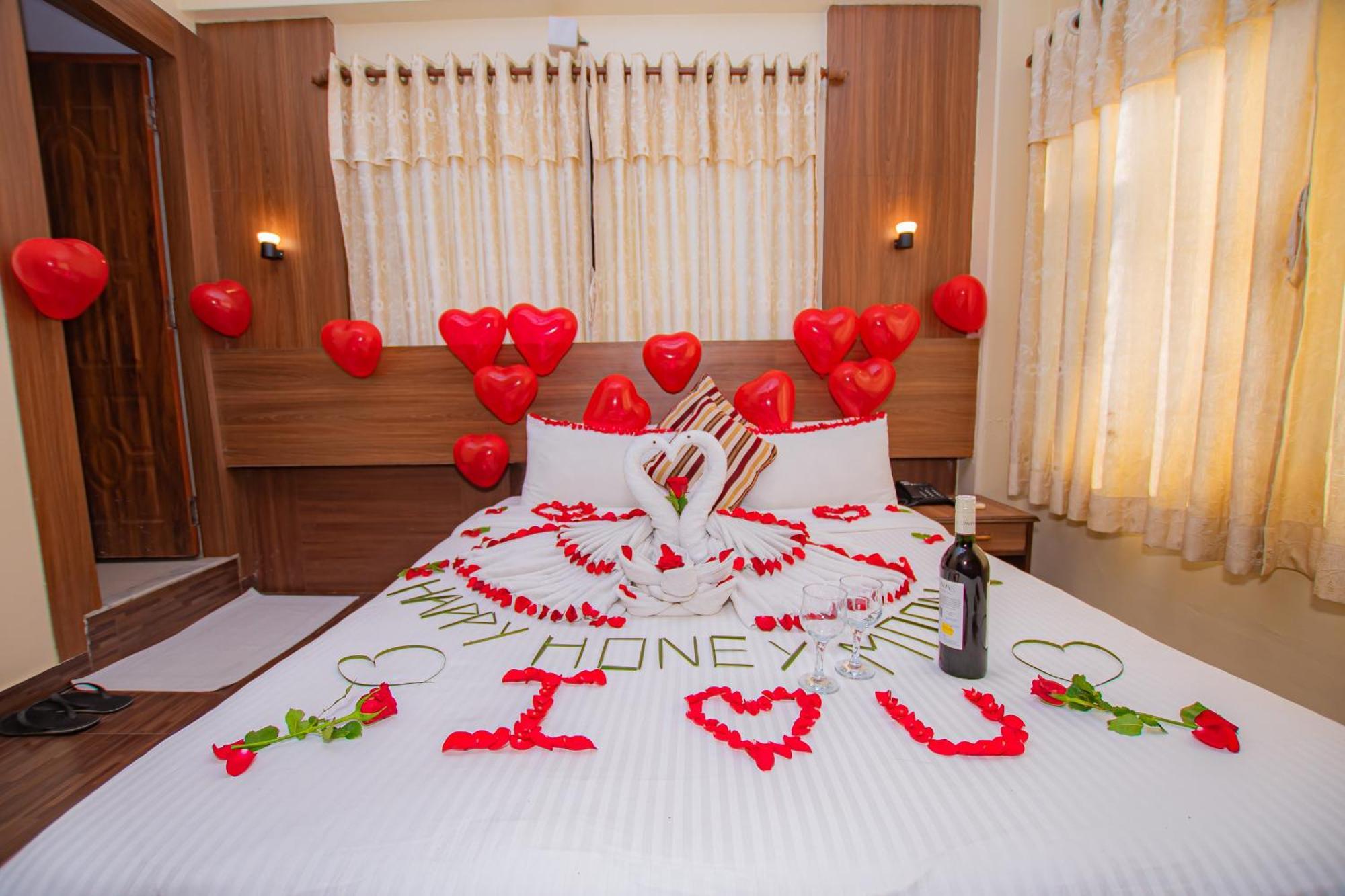 Hotel Crystal Palace Покхара Екстер'єр фото