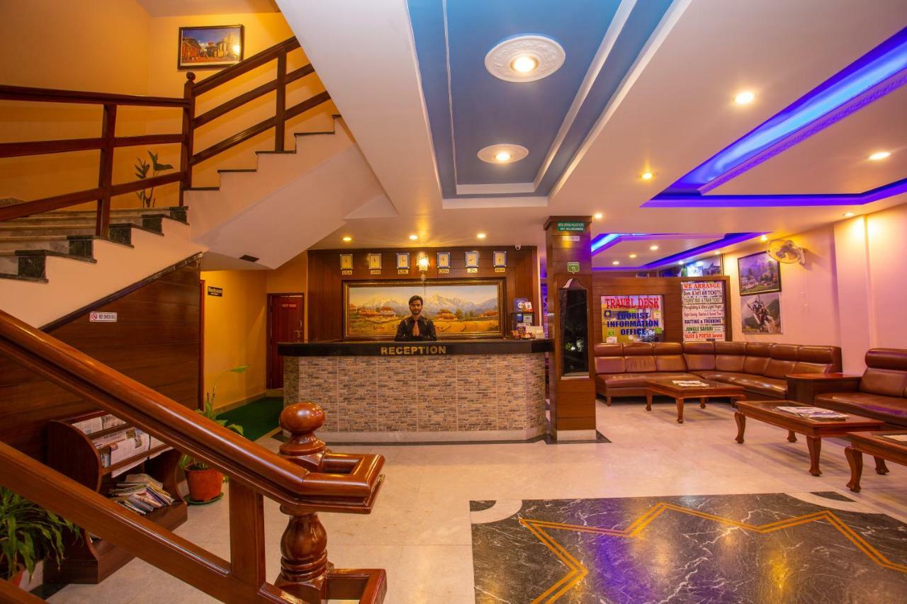 Hotel Crystal Palace Покхара Екстер'єр фото